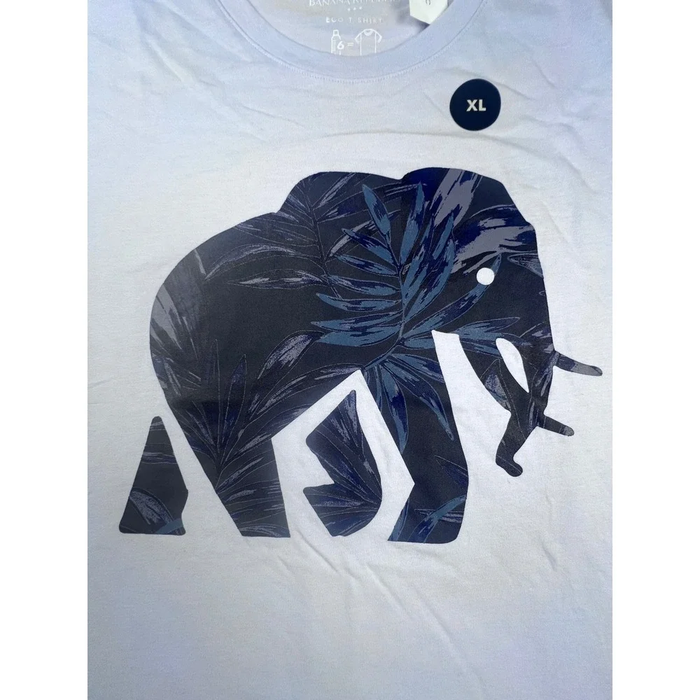 Banana Republic Eco T-Shirt XL Light Blue Elephant Tropical Graphic Crew NeckNEW